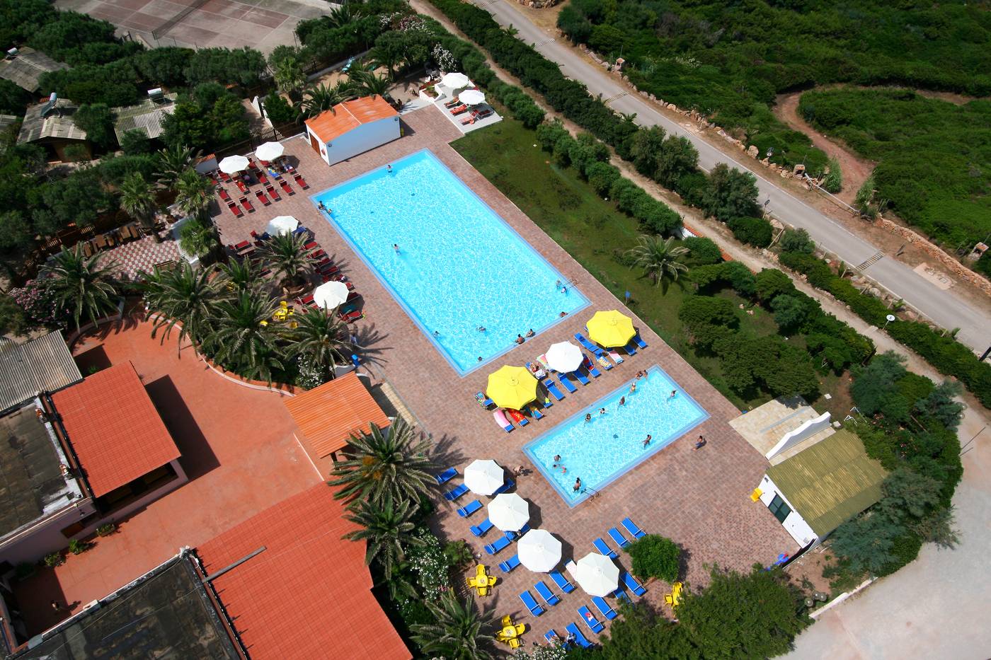 Torre-Del-Porticciolo-Camping---Village---Gampling-Pool-1
