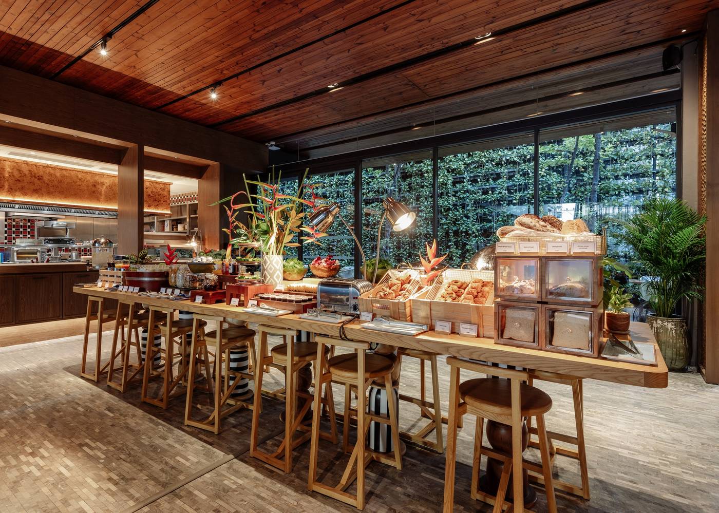 Ad-Lib-Bangkok-Restaurant-9