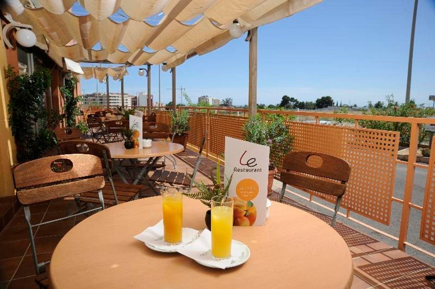 Campanile-Elche-Terrace-3