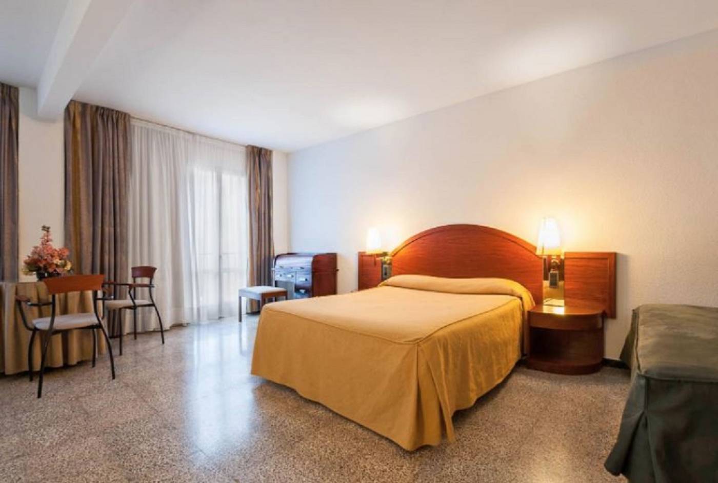 Gaudi-Room-7