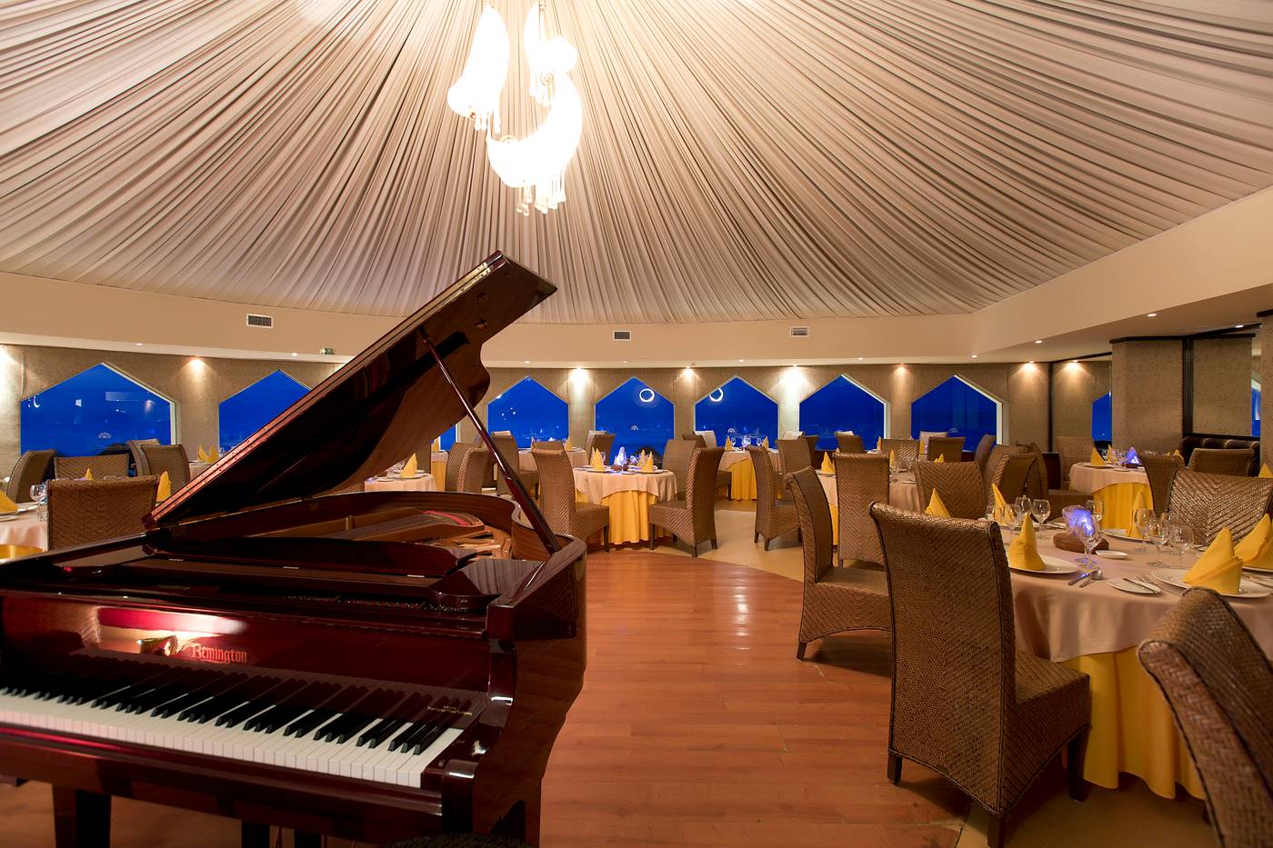 Golden-Parnassus-Resort--Adults-Only-All-Inclusive-Restaurant-54