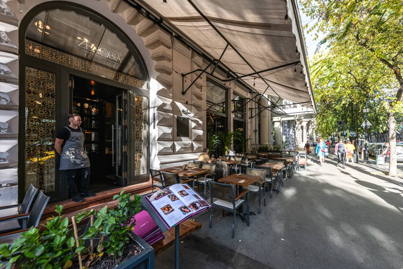 Hotel-Moments-Budapest-Restaurant-61