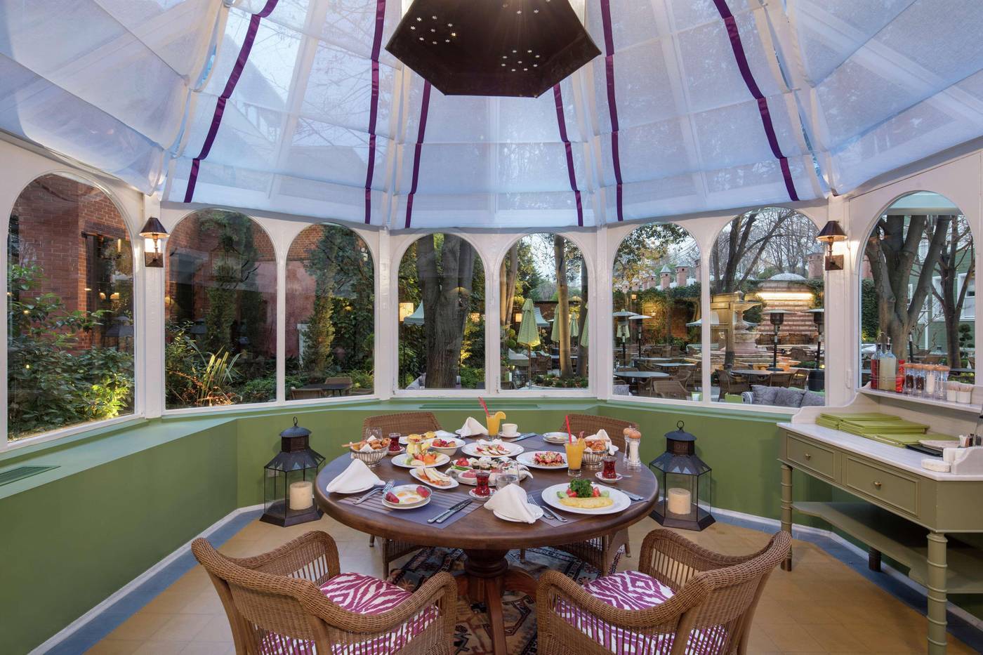 Hagia-Sofia-Mansions-Curio-Collection-by-Hilton-Room-22