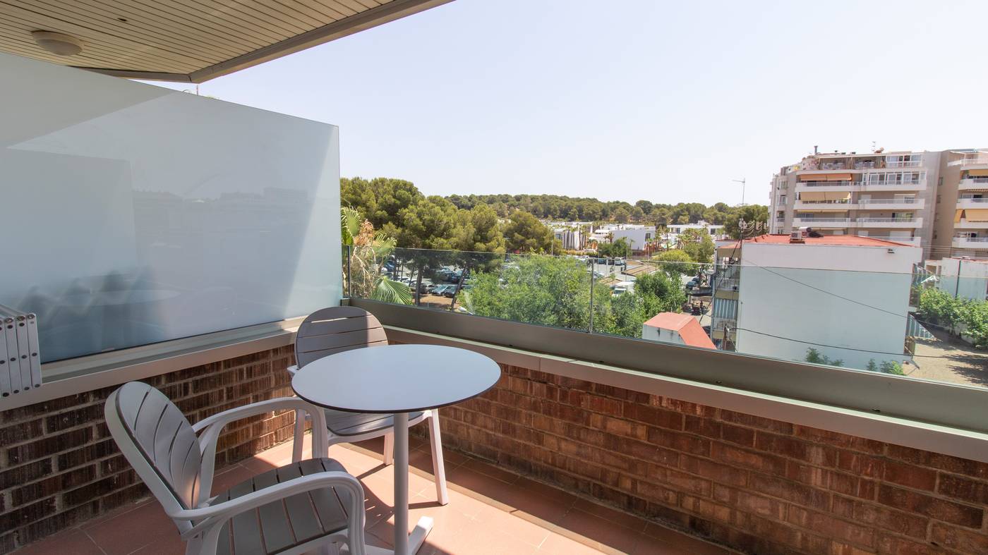 Golden-Port-Salou-and-Spa-Room-68