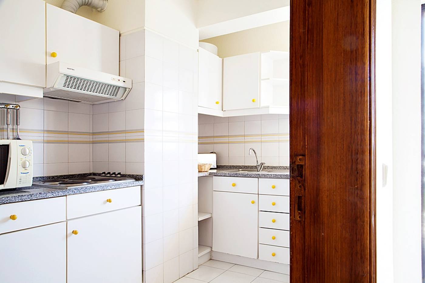 Club-Amarilis-Room-20