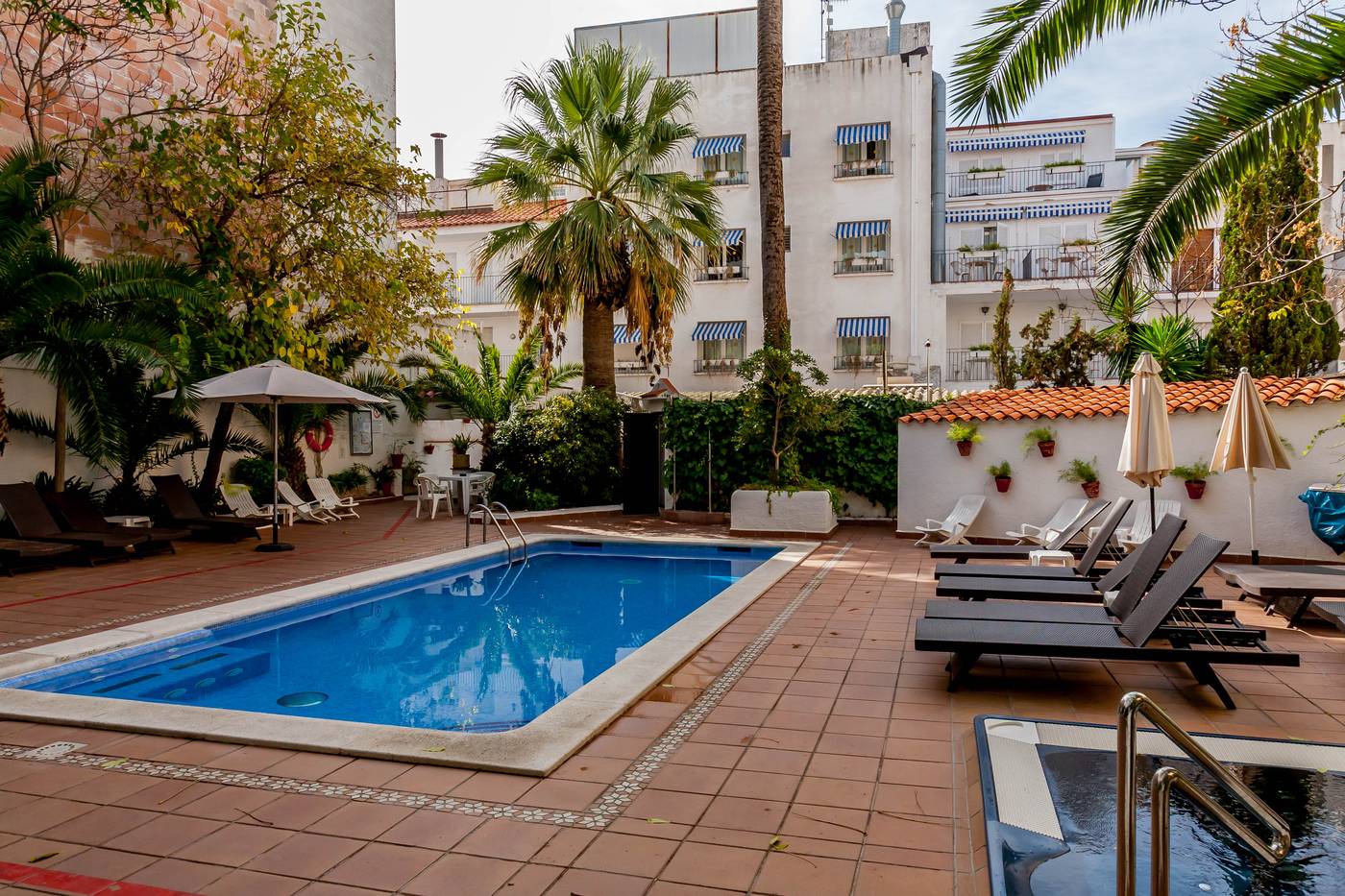 Galeon-Hotel-General-view-1