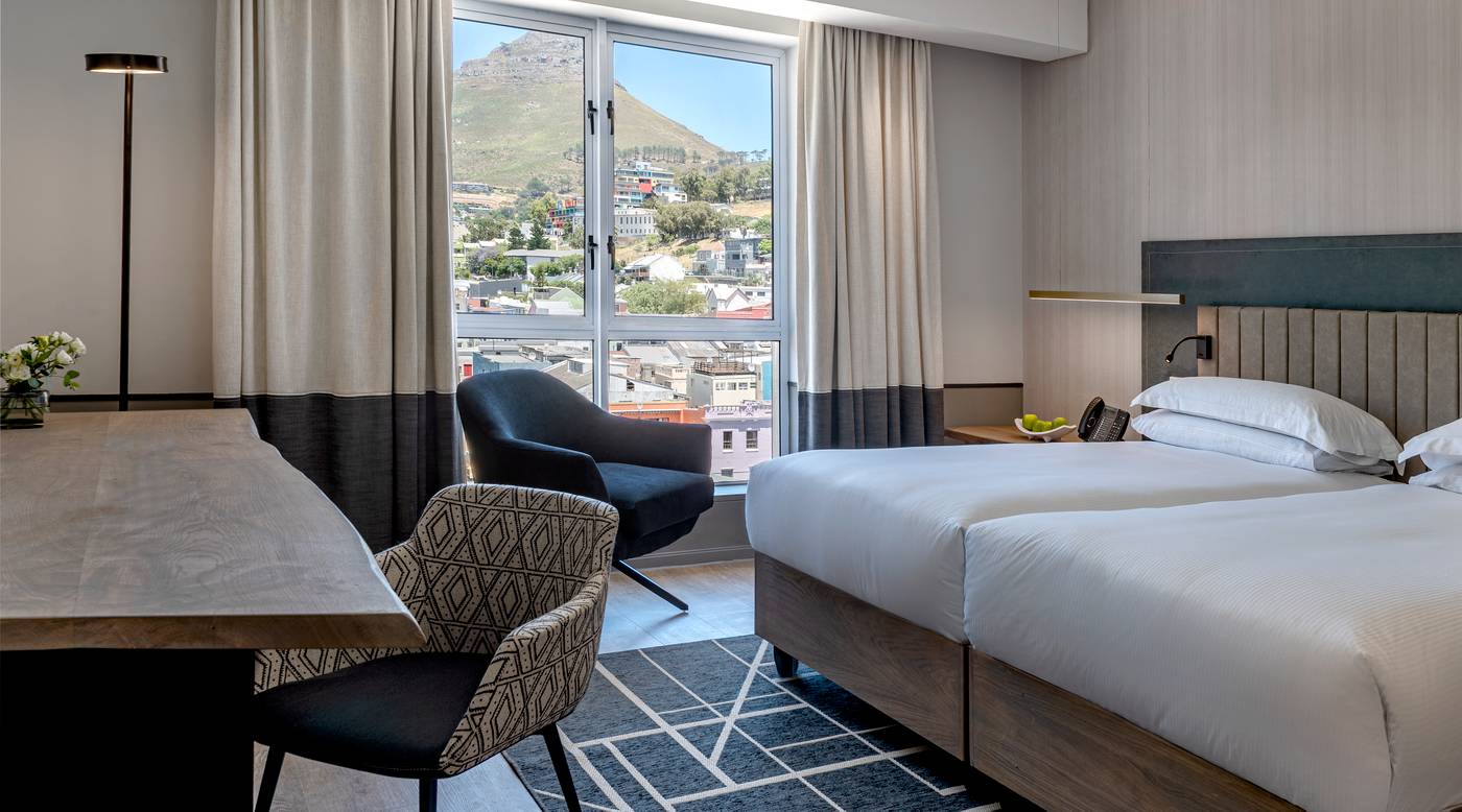 Hyatt-Regency-Cape-Town-Room-10