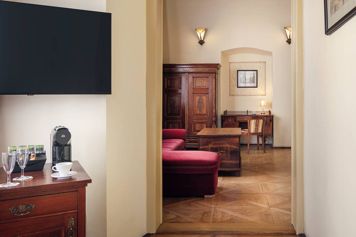 The-Charles-Hotel-Room-21