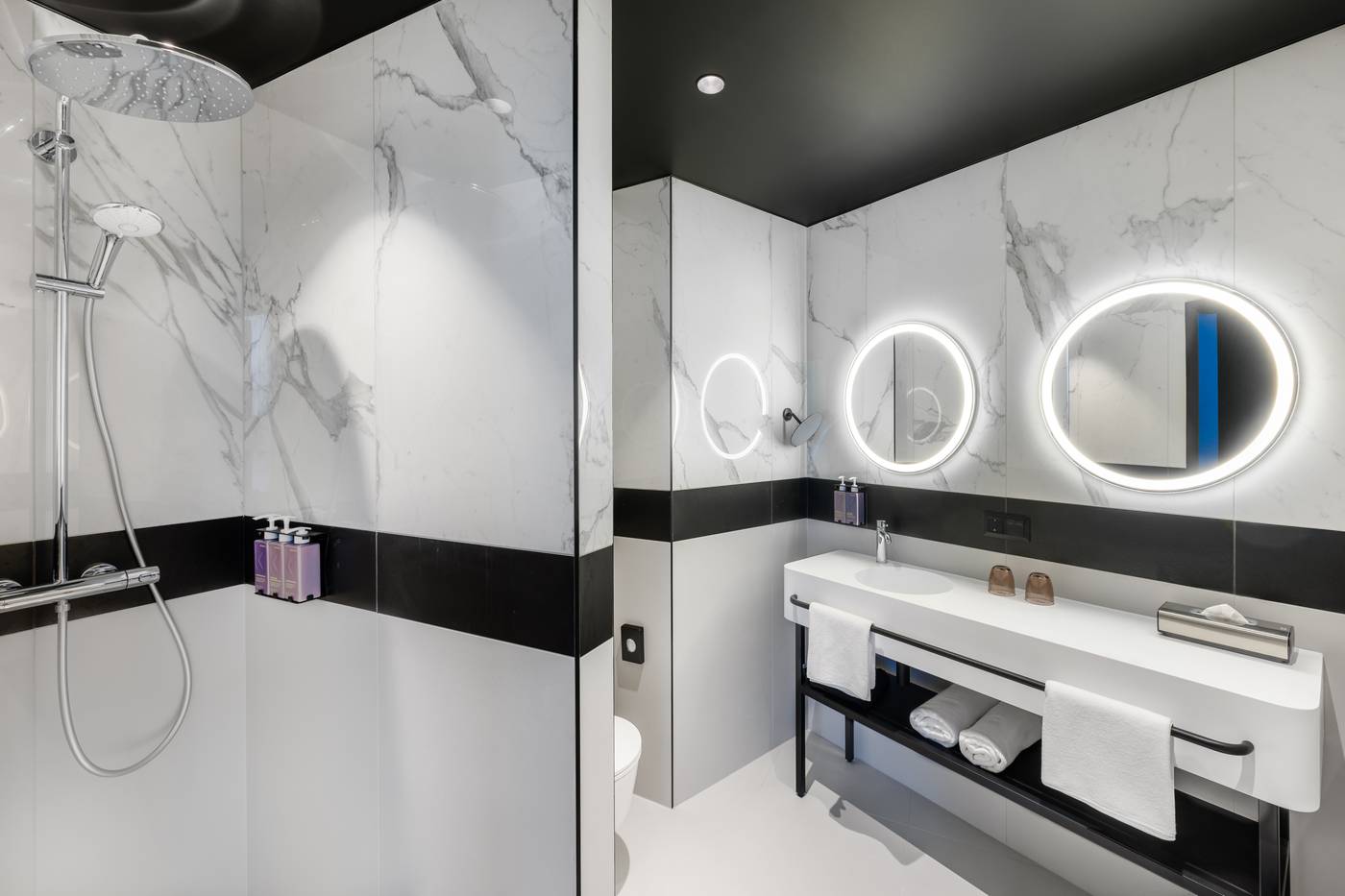 Tribe-Budapest-Stadium-Room-36