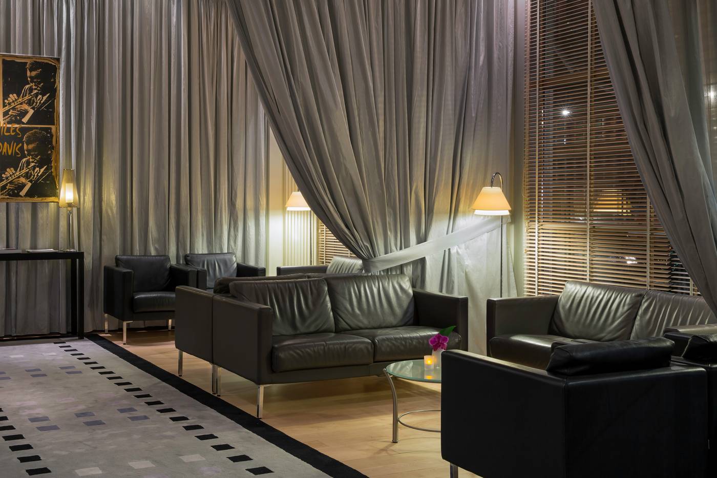 Auteuil-Manotel-Lobby-6