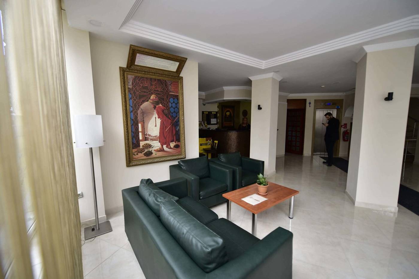 Hotel-Topkapi-Lobby-19