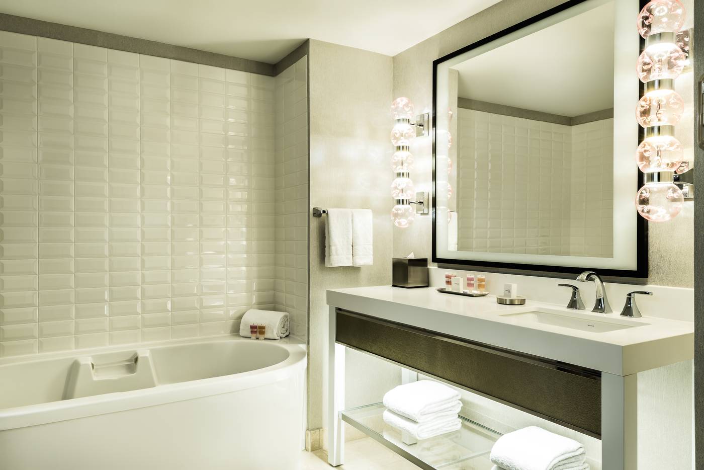 Planet-Hollywood-Resort---Casino-Room-41