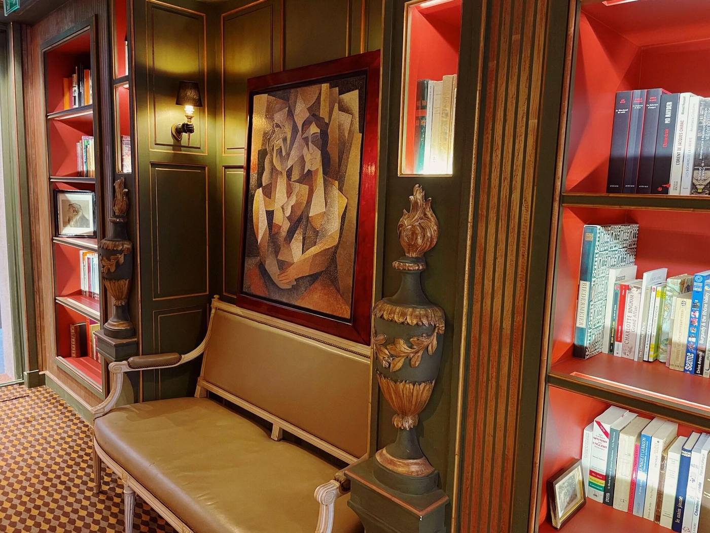 Hotel-Du-Vieux-Marais-Lobby-7