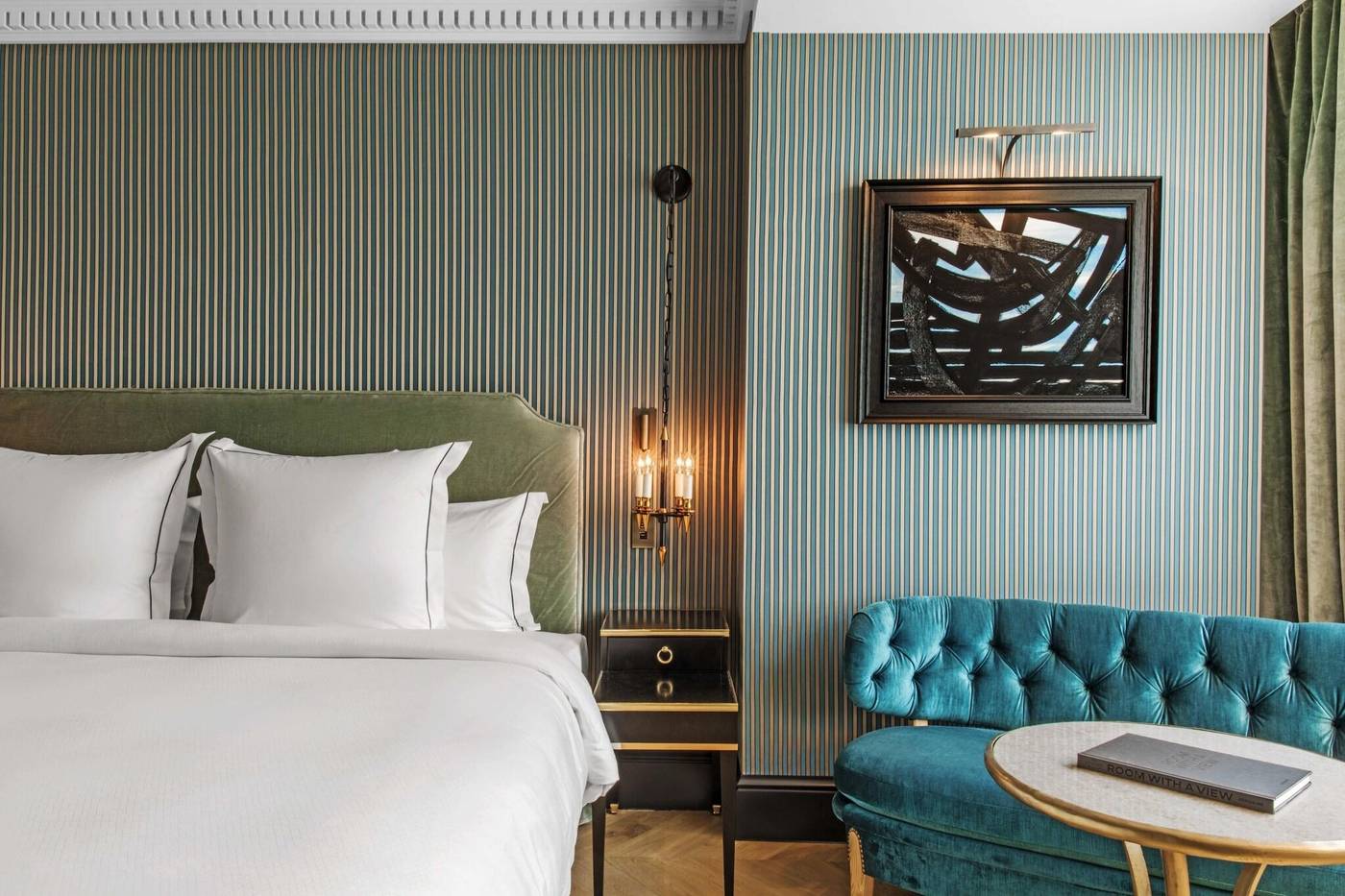 Hotel-de-Berri-Champs-Elysees--a-Luxury-Collection-Hotel--Paris-Room-26