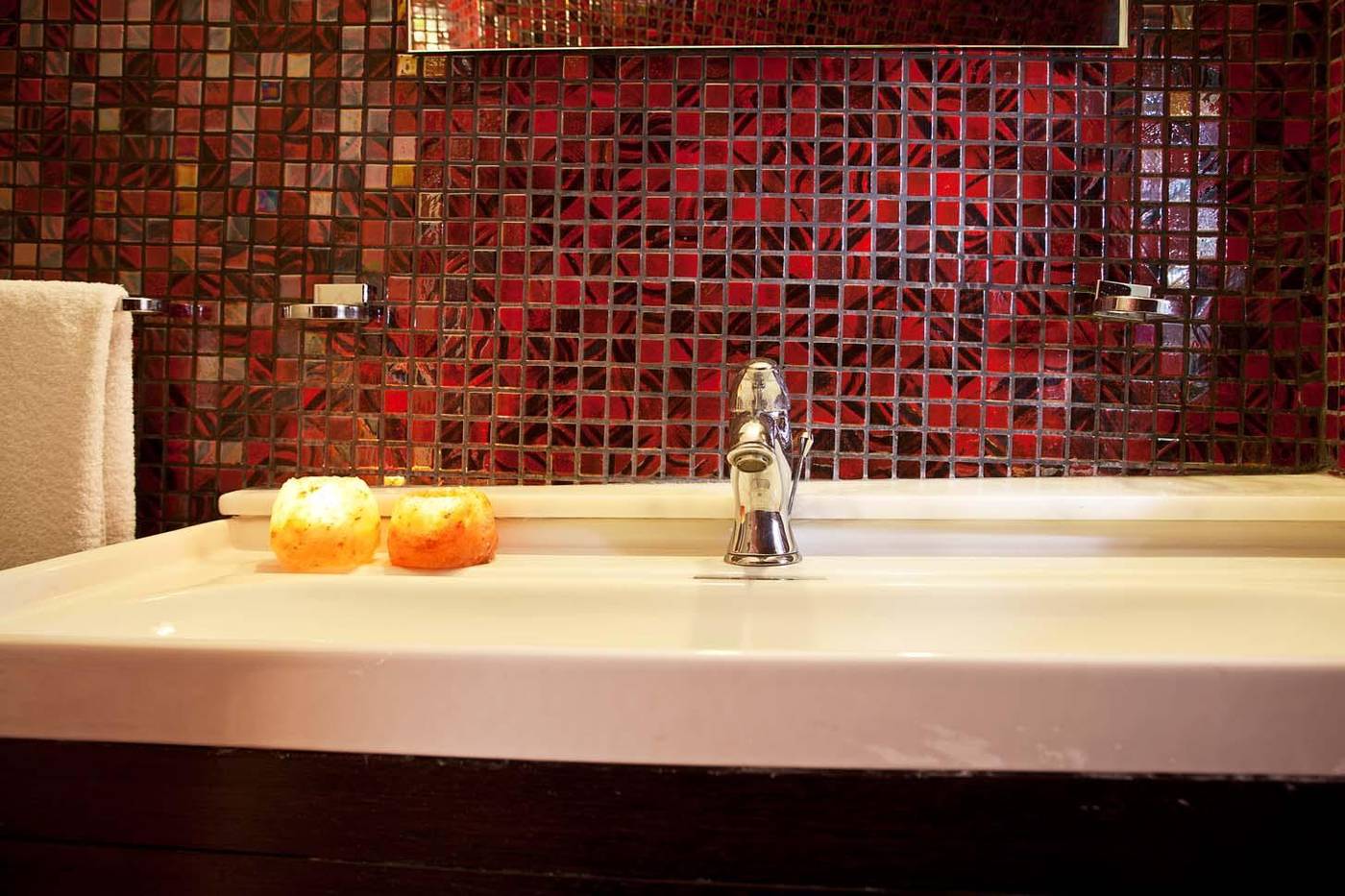 Avianto-Luxury-Suites-Room-19