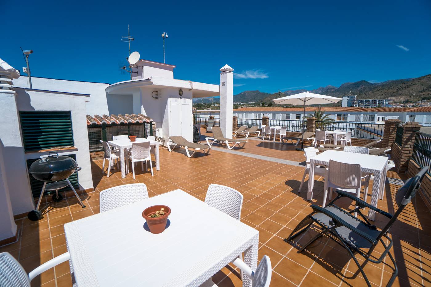 Apartamentos-Tur----sticos-Manuel-Mart----n-Terrace-8