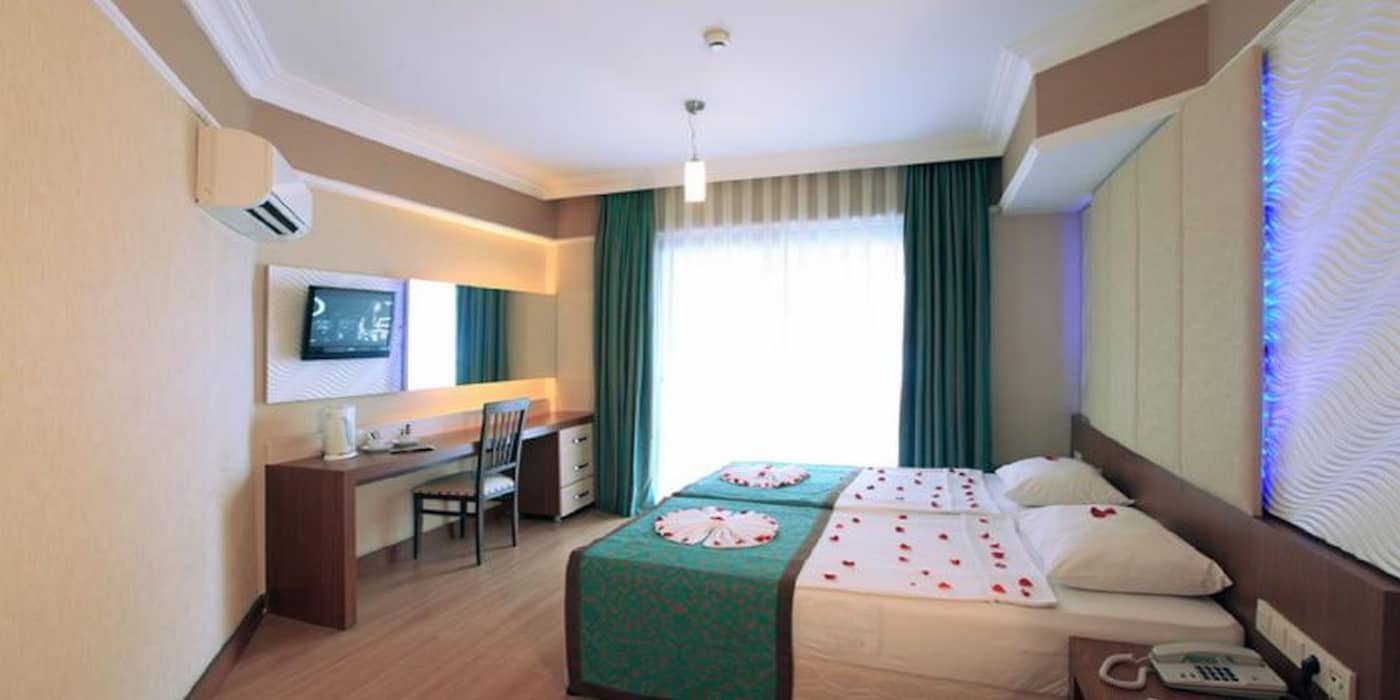 Tac-Premier-Hotel---Spa-Room-28