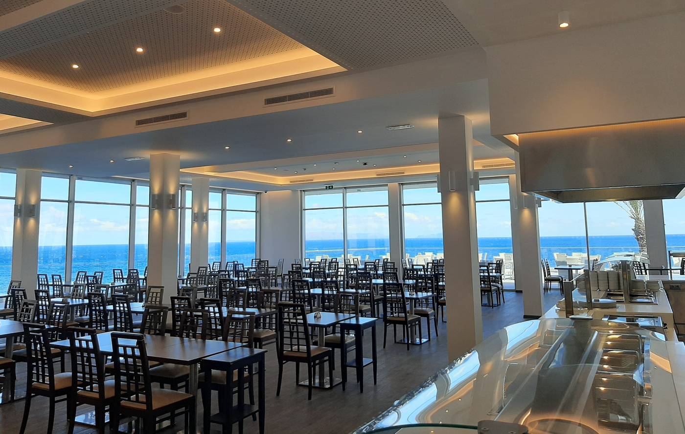 Hotel-Cais-da-Oliveira-Restaurant-40