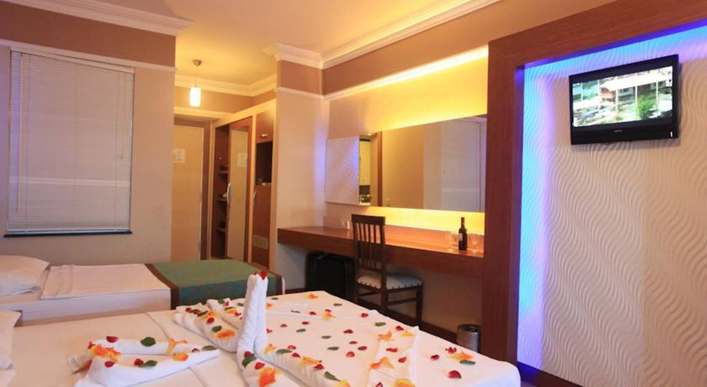 Tac-Premier-Hotel---Spa-Room-29