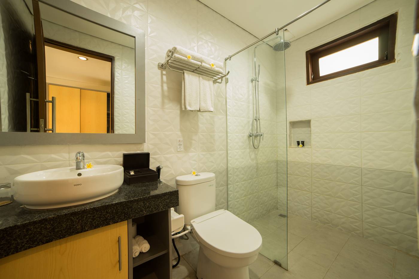 Grand Kesambi Resort and Villas-Indonesia-Bali-Room-10