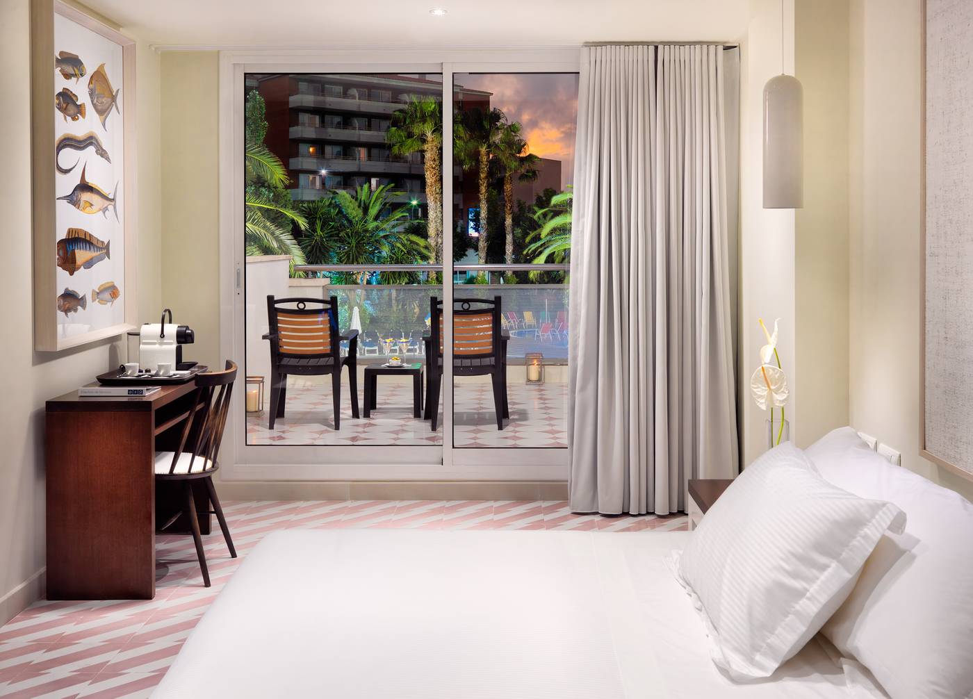 H10-Vintage-Salou---Adults-Only--16---Room-30