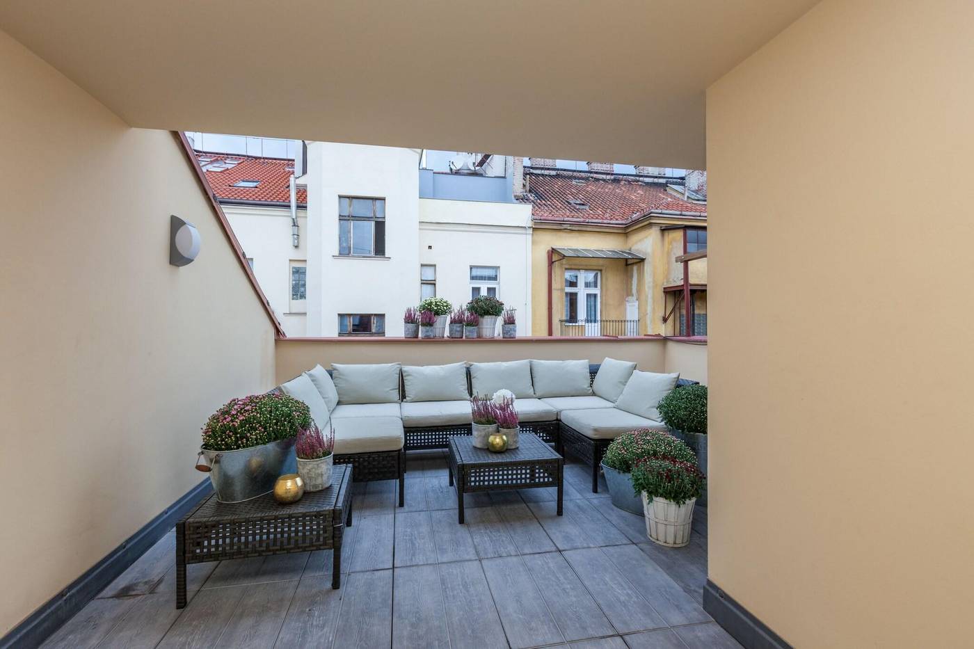 Gorgeous-Prague-Rooms-Terrace-2