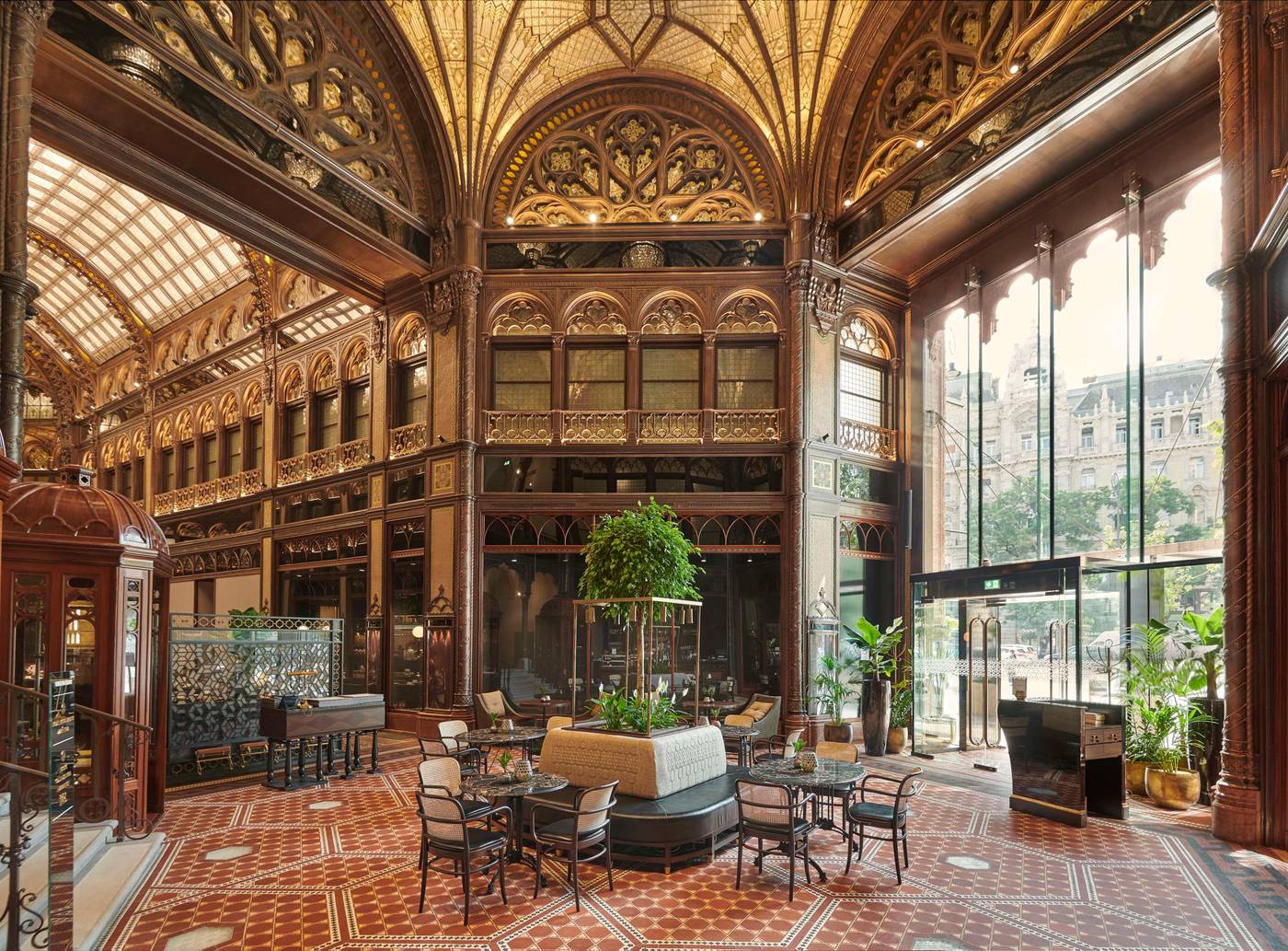 P-risi-Udvar-Hotel-Budapest--part-of-Hyatt-Restaurant-13