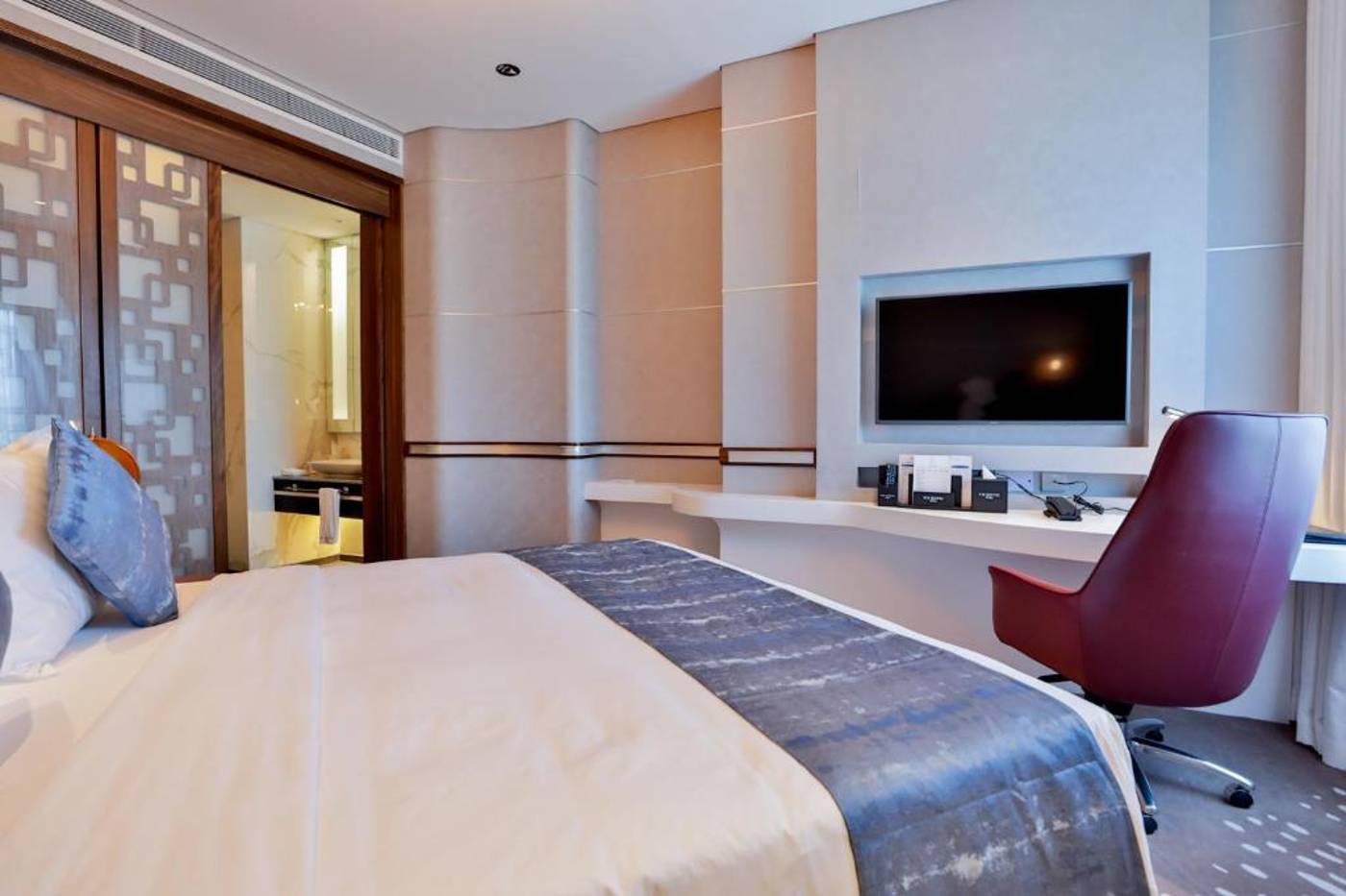 Vip-Hotel-Room-19