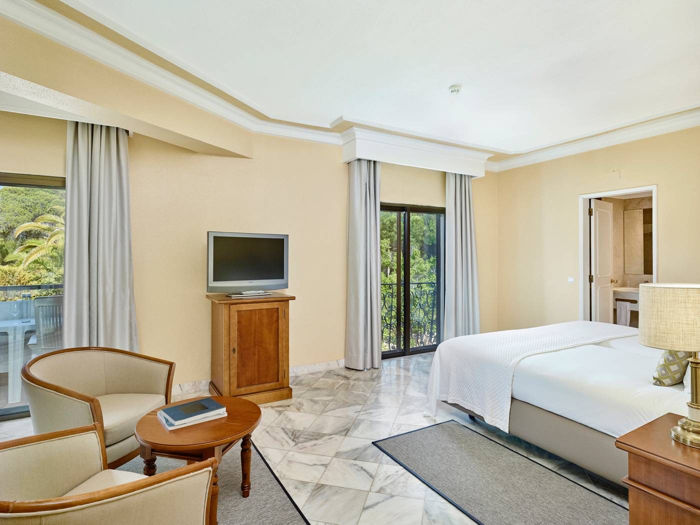 Ria-Park-Garden-Room-18