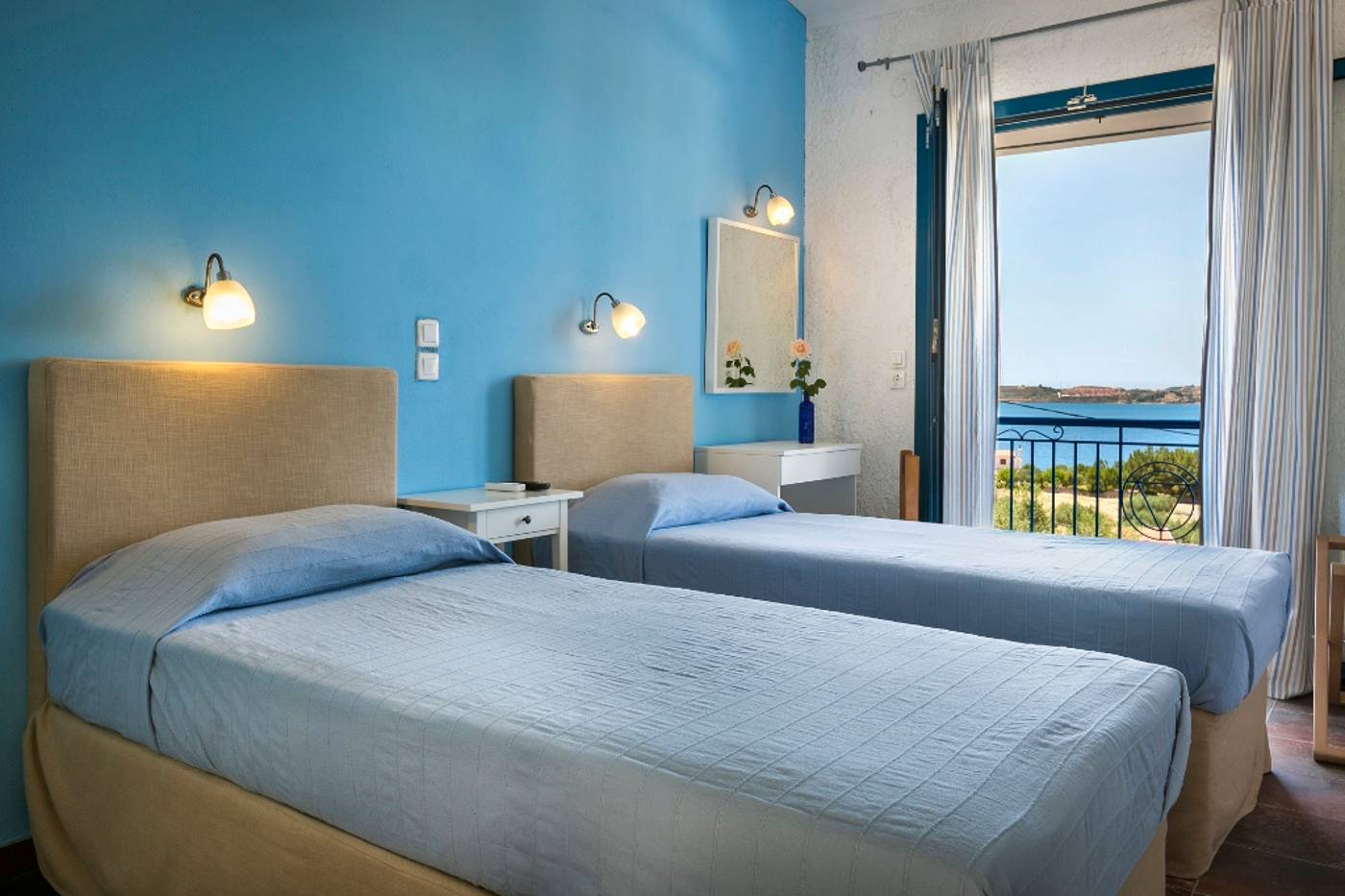 Metaxatos-Apartments-Room-26