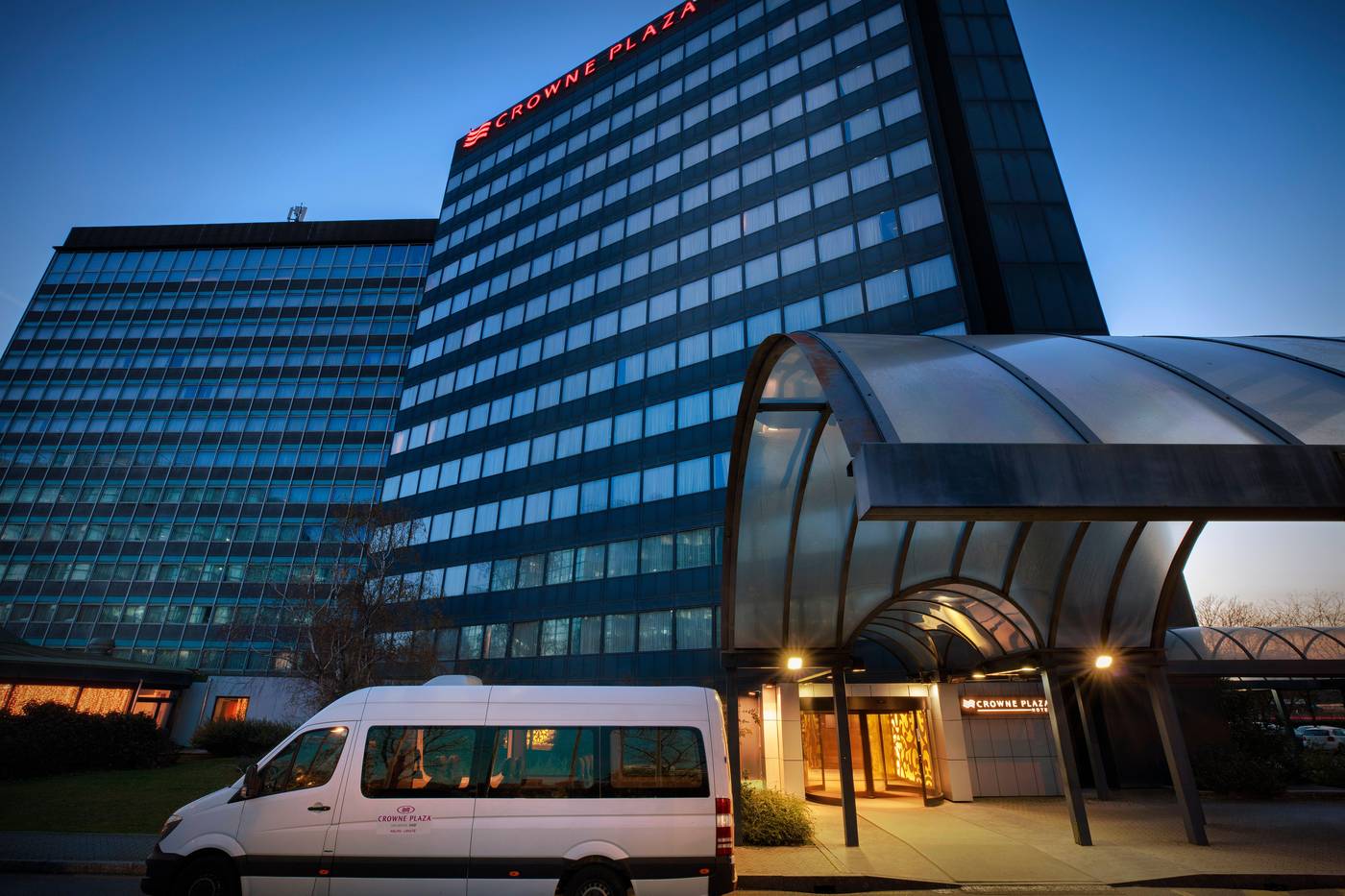 Crowne-Plaza-Milan-Linate-General-view-11