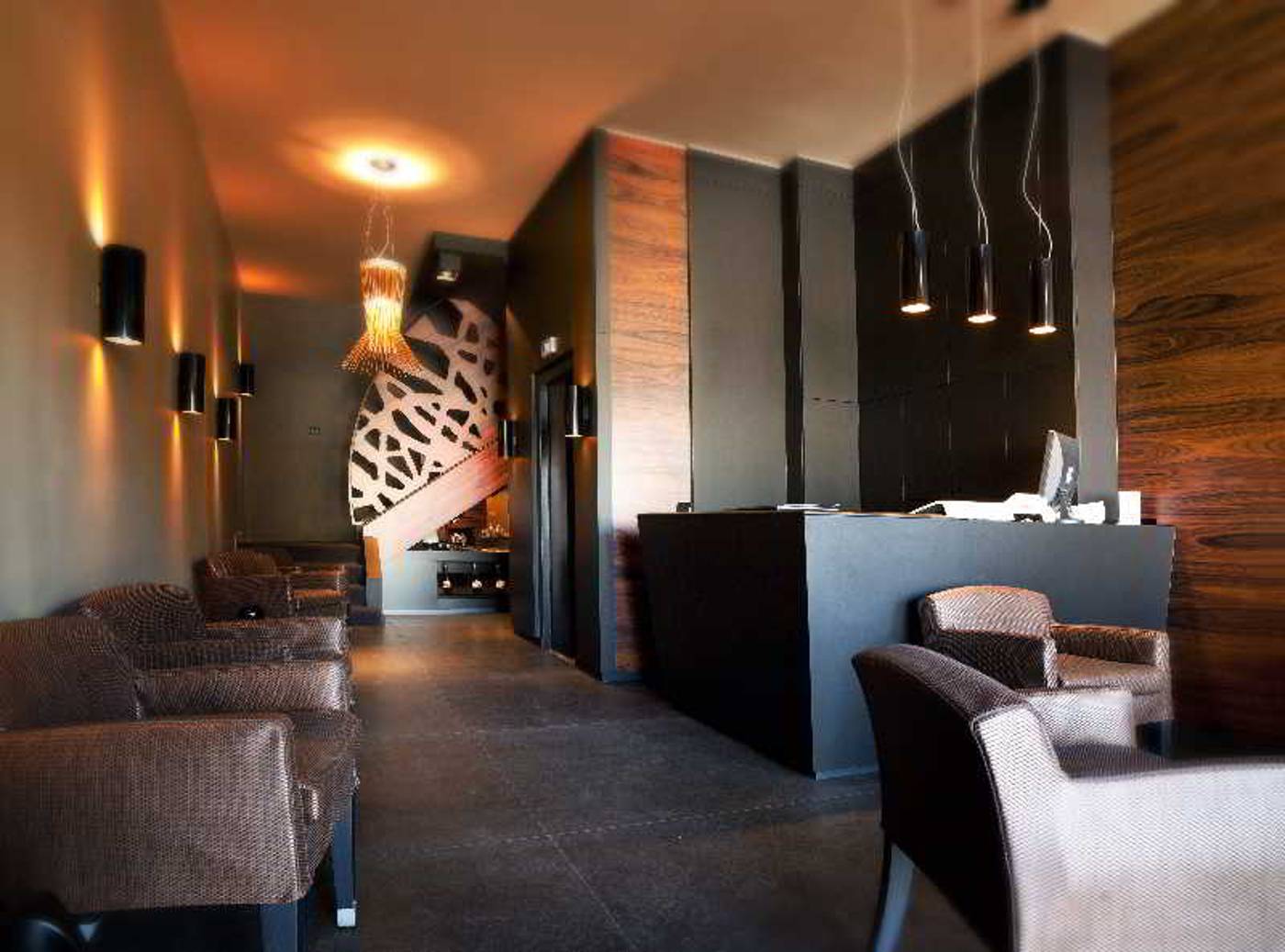 L'Hotel-France-NANTES-Lobby-2