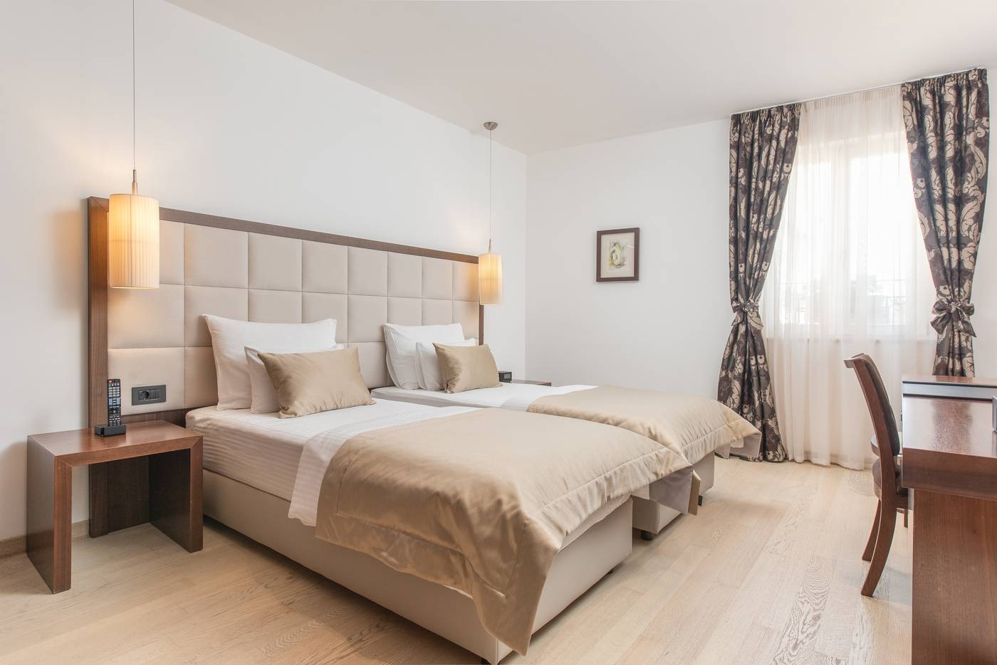 Hotel-Marmont-Heritage-Room-11