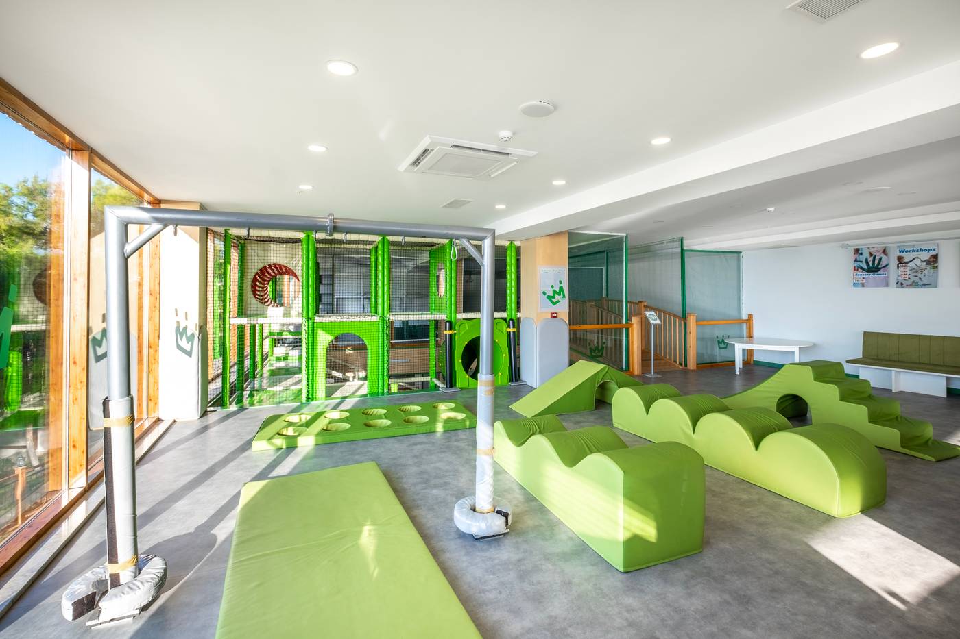 Utopia World Hotel