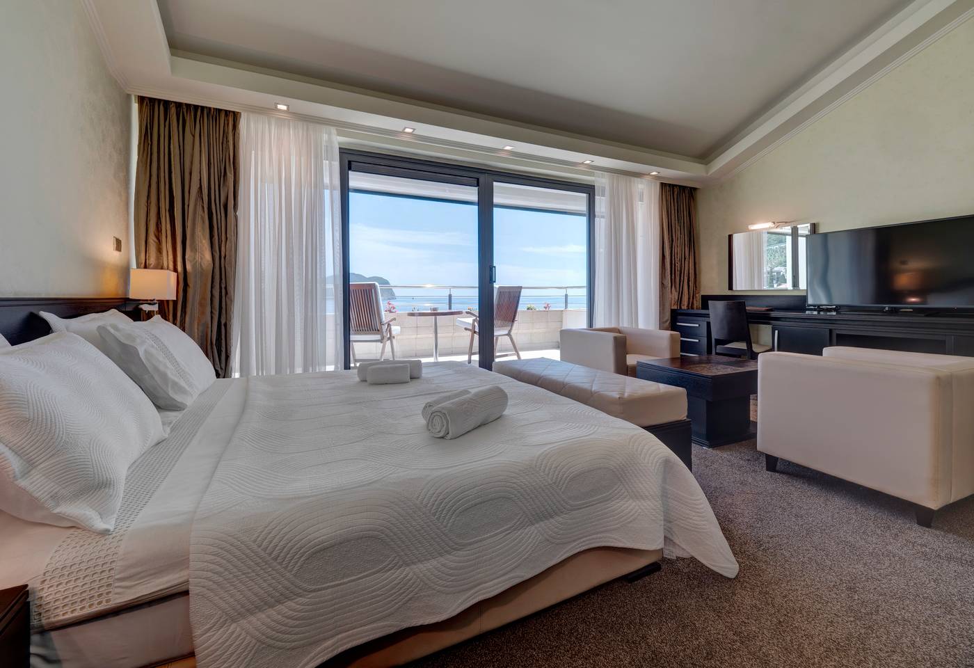 Monte-Casa-Spa-Wellness-de-Luxe-Room-9