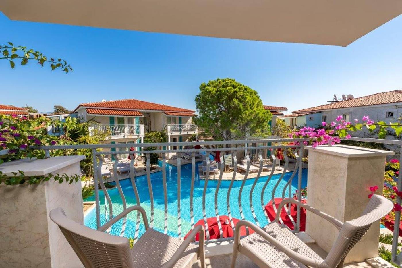 Lyra Resort Hotel
