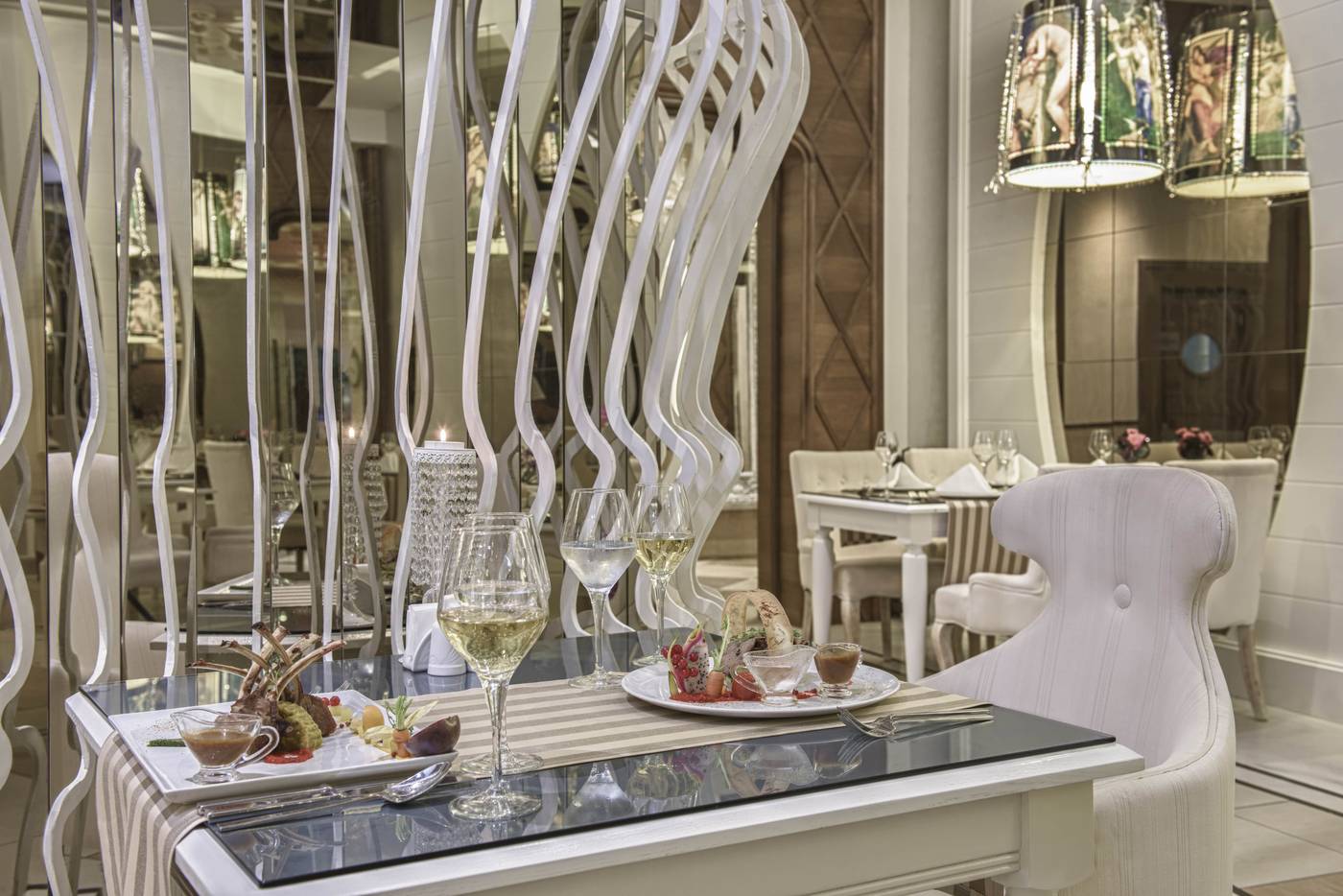 Delphin-Imperial-Restaurant-50