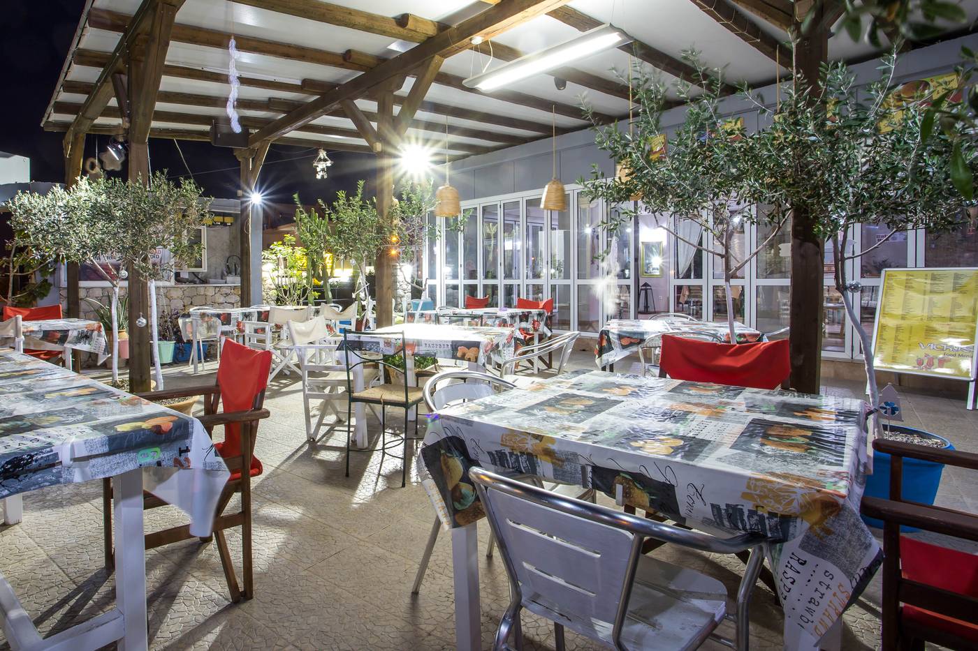 Vickys-Studios-Bar-23