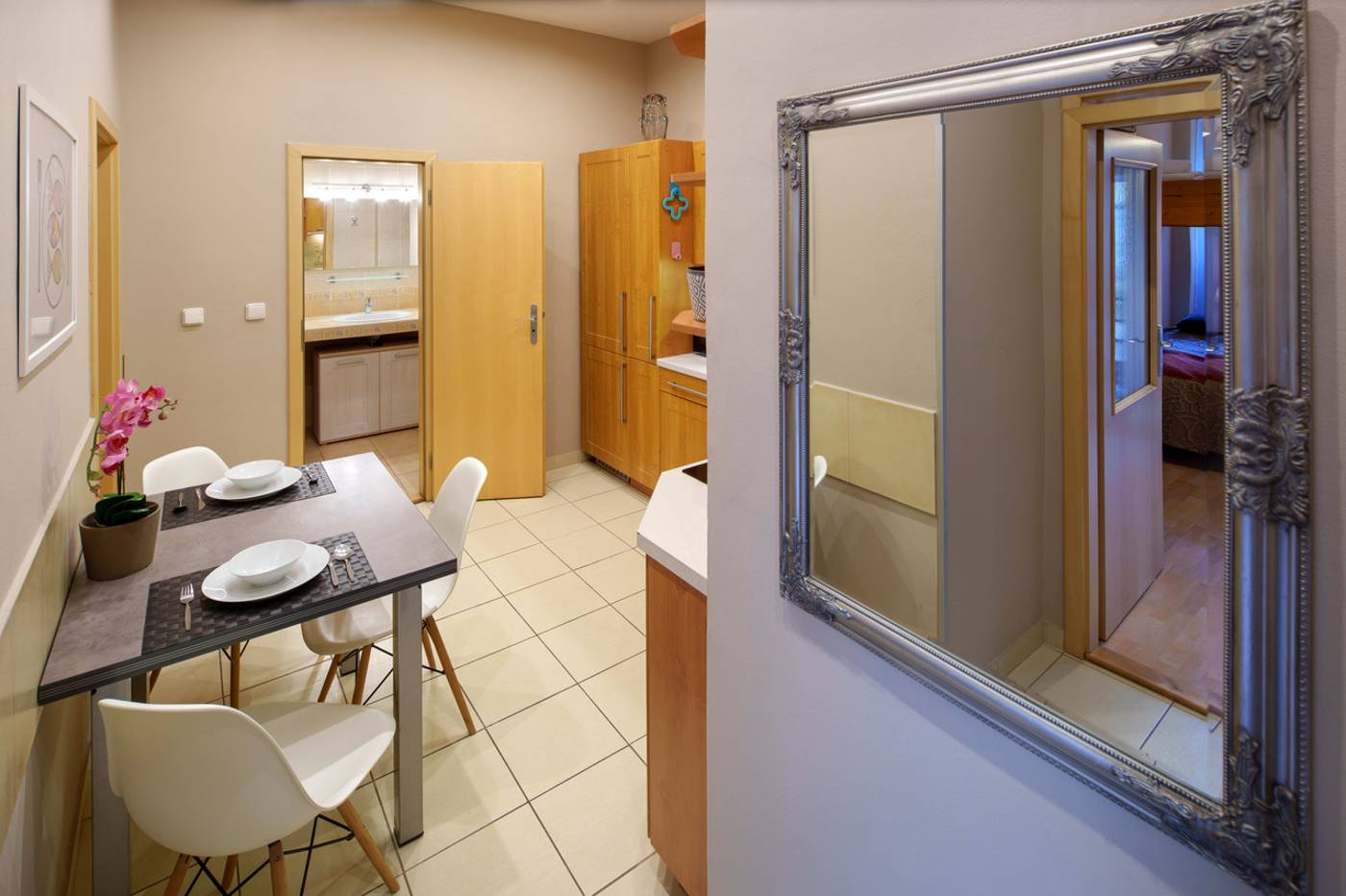 Dlouha-Apartments-Lobby-12