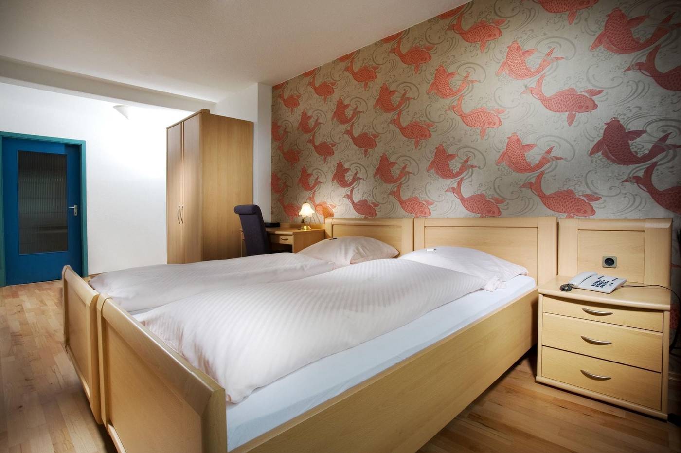 St Peter-Germany-NUREMBERG-Room-7