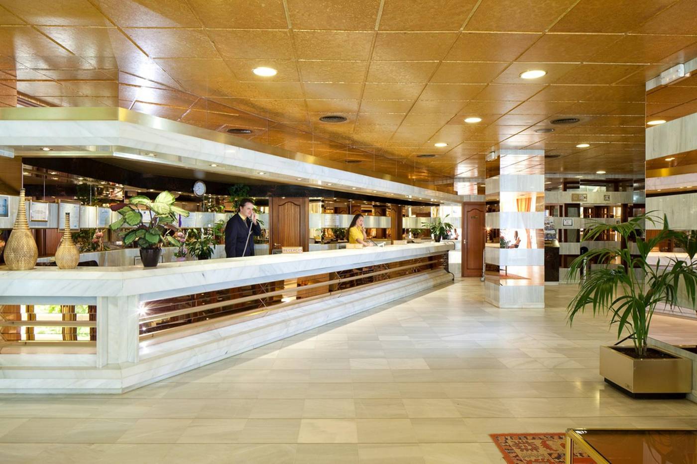 htop-Royal-Sun-Lobby-25