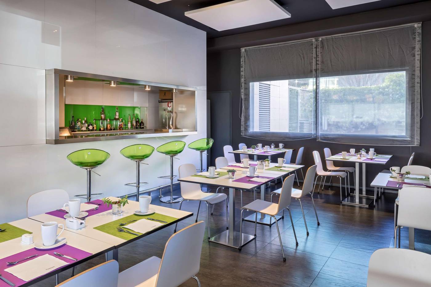 Occidental-Castellana-Norte-Restaurant-7