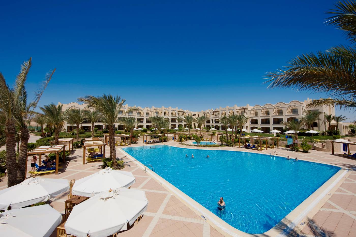 Jaz-Makadi-Star-Resort-and-Spa-Pool-1