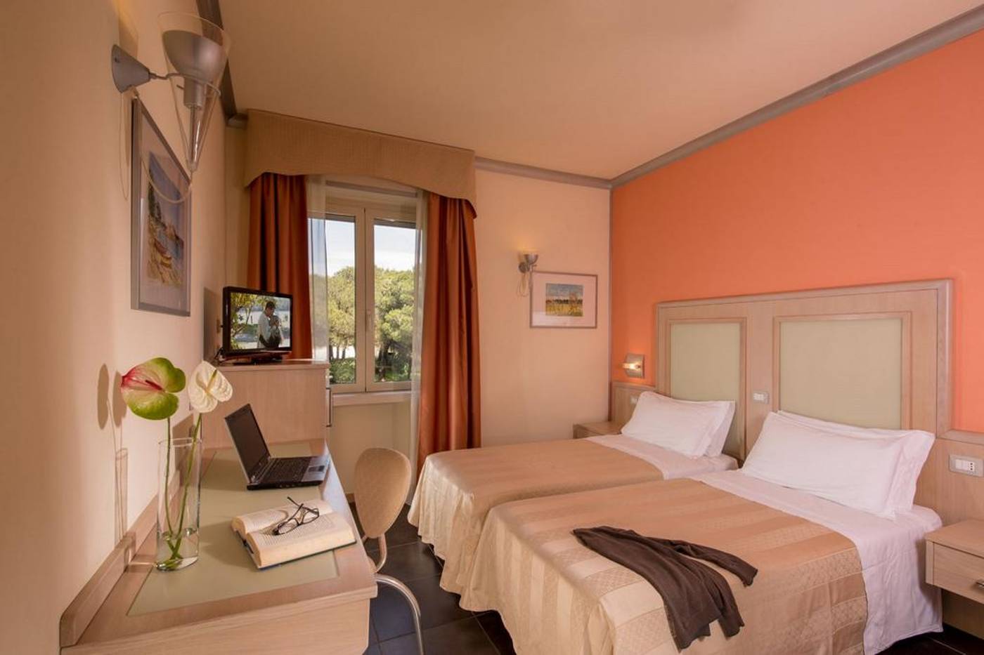 Mediterraneo-Livorno-Room-5