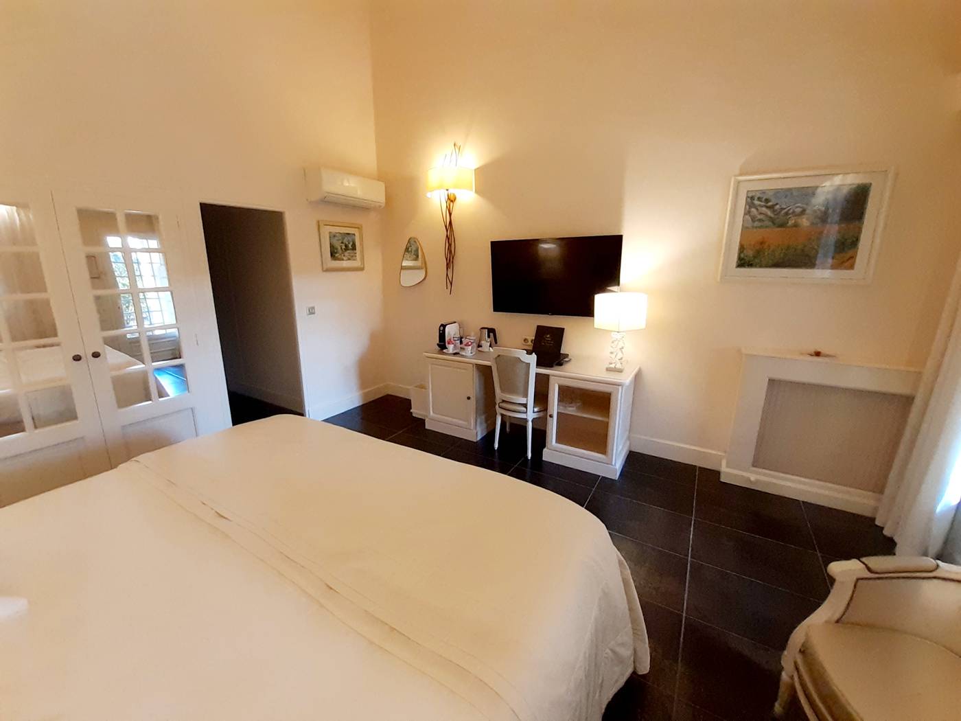 Auberge de Cassagne & Spa-France-LE PONTET AVIGNON-Room-10
