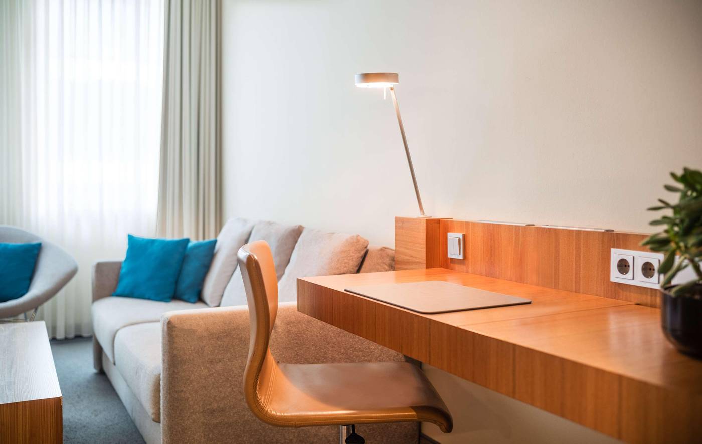 Lindner-Hotel-Berlin-Ku-damm--part-of-JdV-by-Hyatt-Room-58