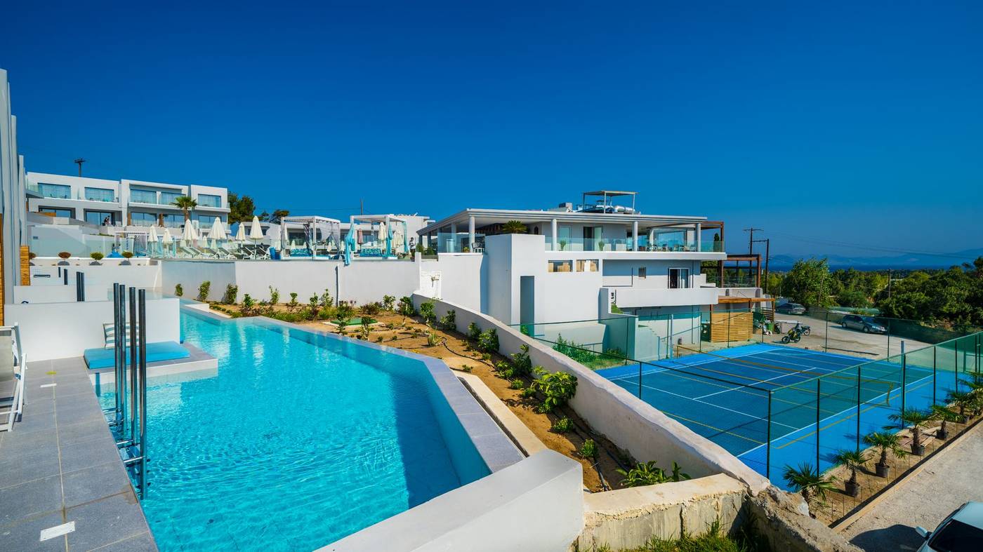 Harmony Crest Resort - Adults Only