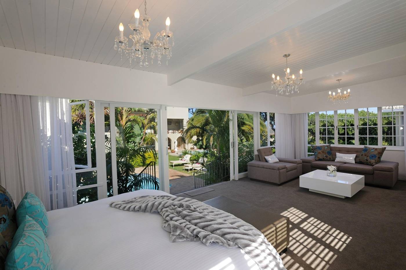 The-Clarendon-Fresnaye-Hotel-Room-4