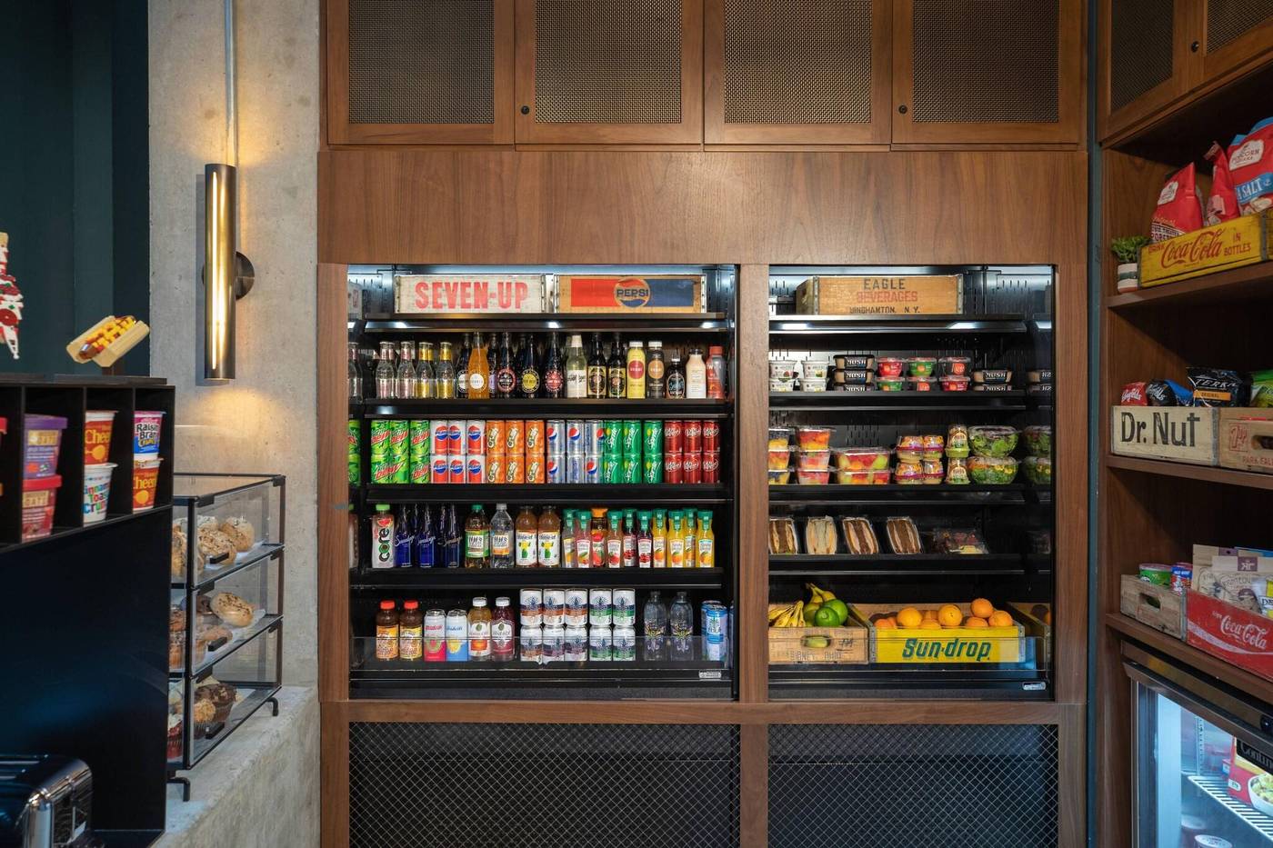 Moxy-NYC-Downtown-Restaurant-20