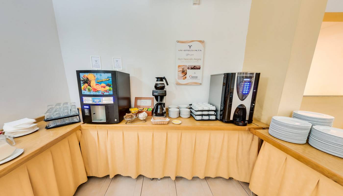 St-Julians-Bay-Hotel-Restaurant-42